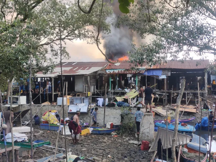 You are currently viewing Kebakaran, Ratusan Kepala Keluarga Kehilangan Tempat Tinggal